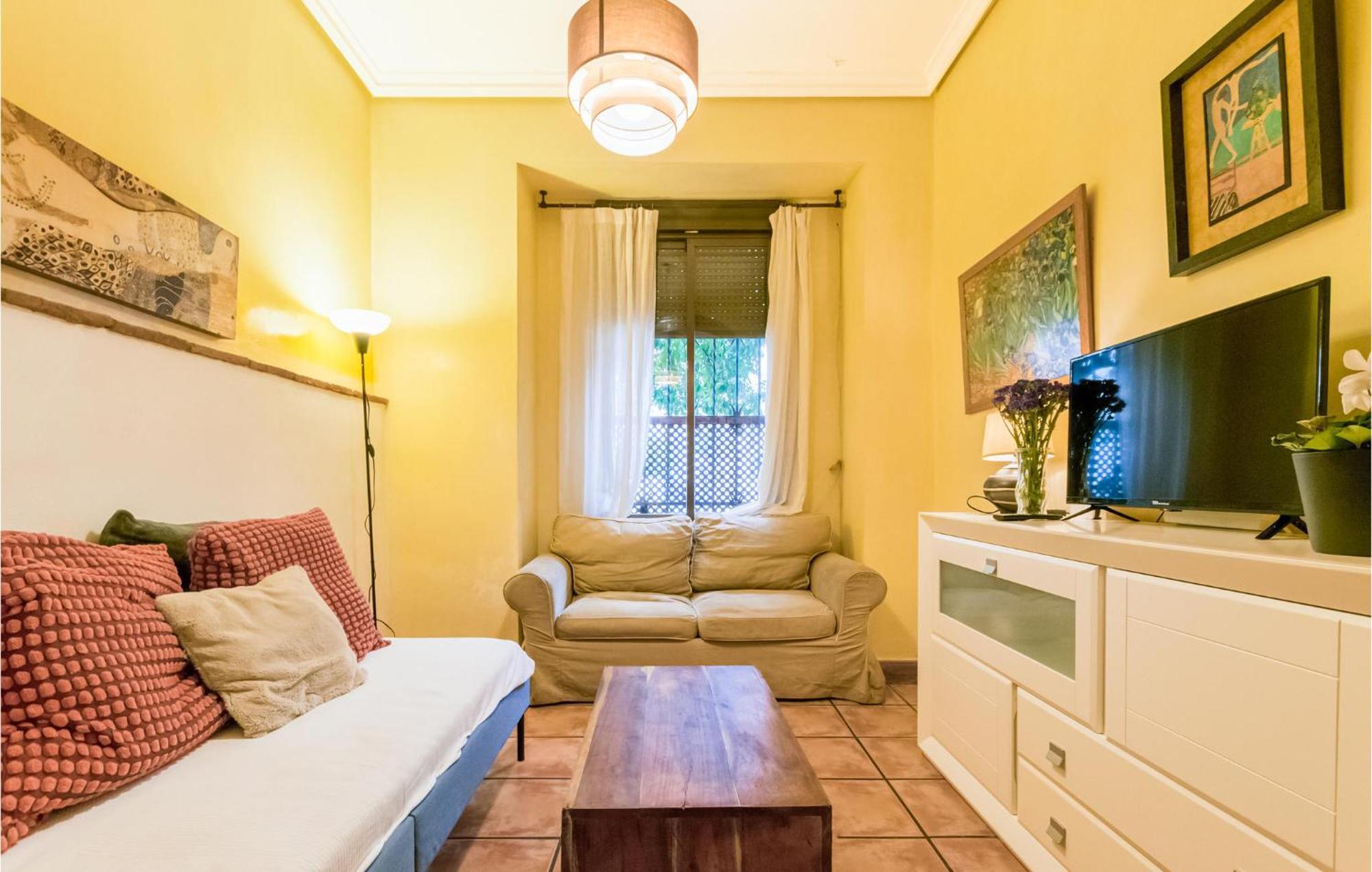 Lovely Apartment In Cordoba With Kitchen Екстериор снимка