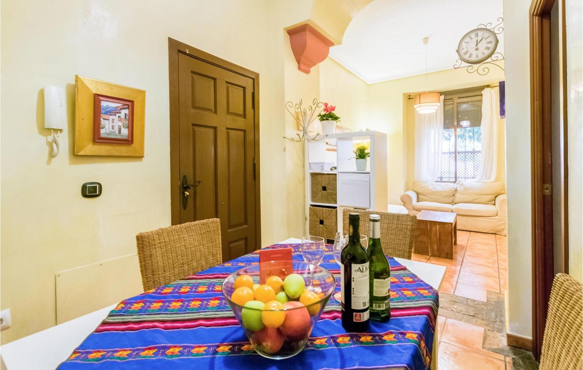 Lovely Apartment In Cordoba With Kitchen Екстериор снимка