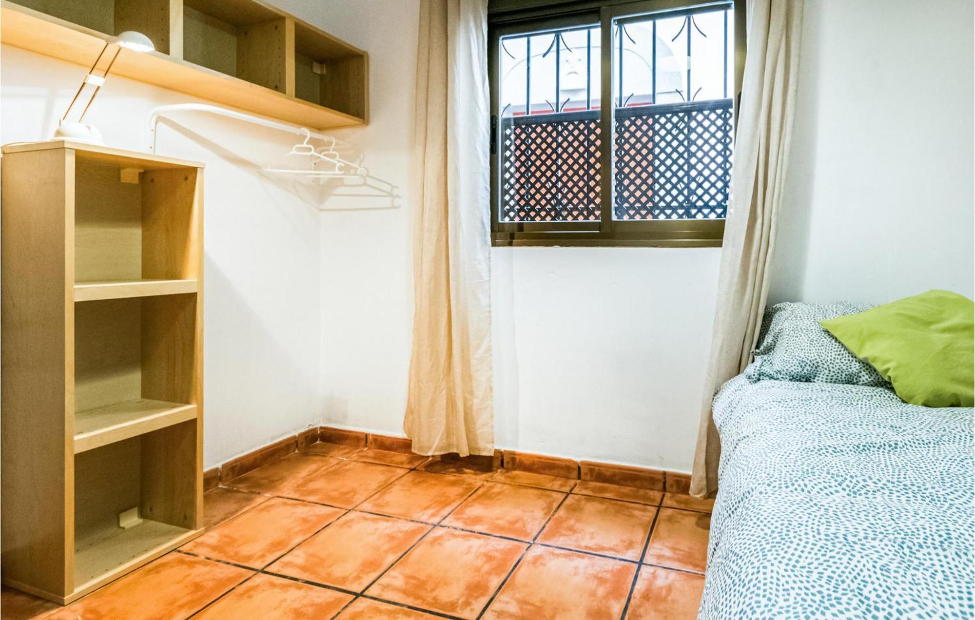 Lovely Apartment In Cordoba With Kitchen Екстериор снимка