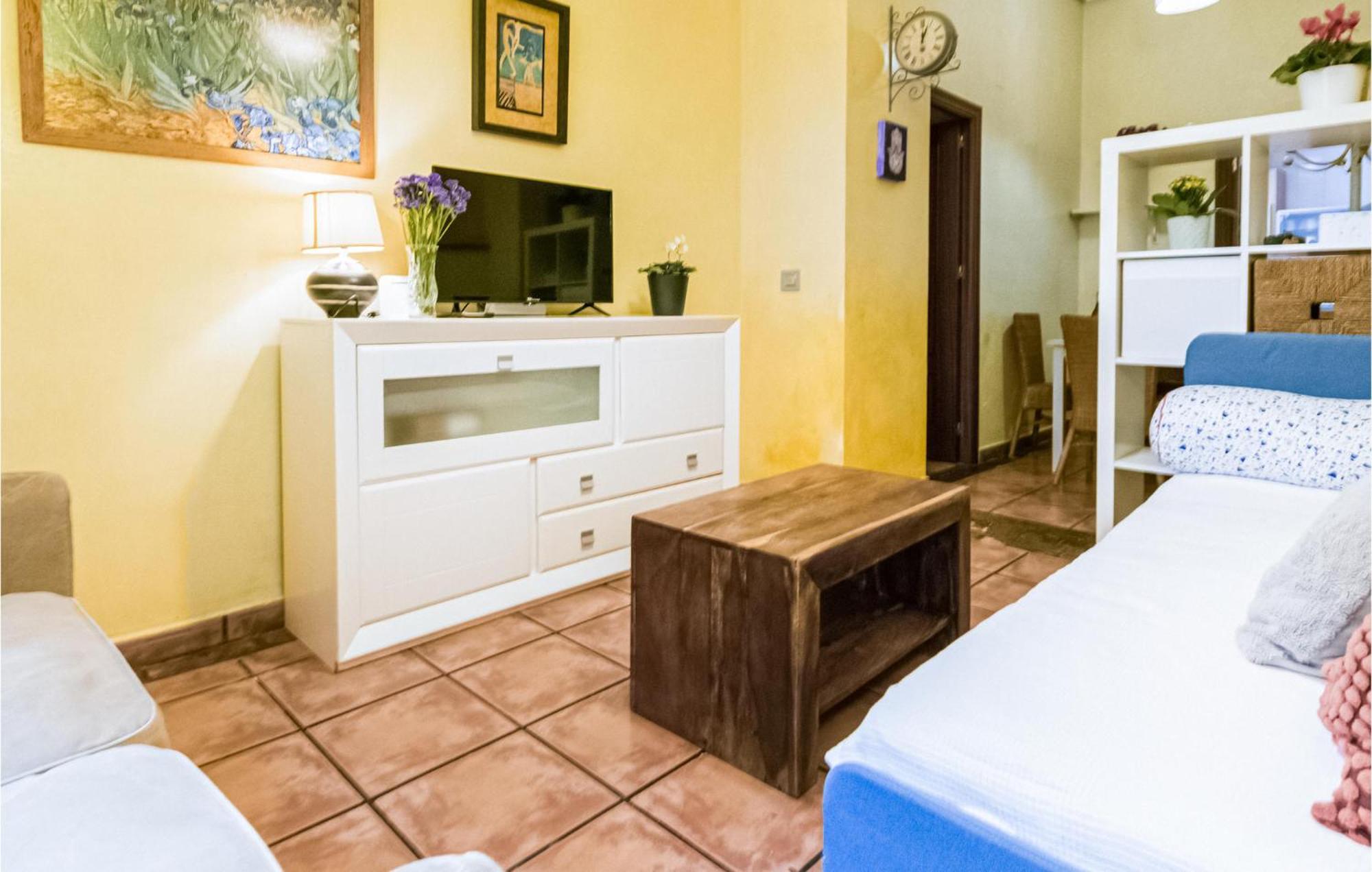 Lovely Apartment In Cordoba With Kitchen Екстериор снимка